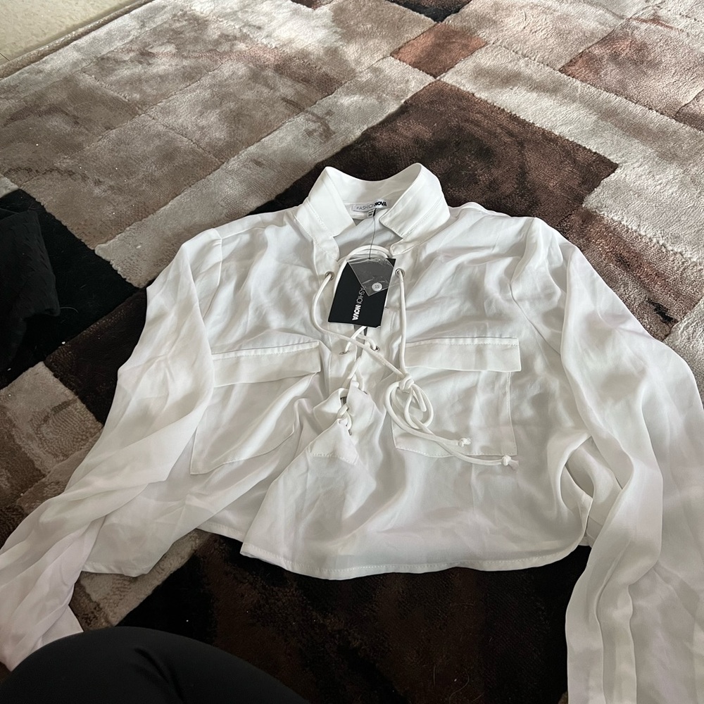 Fashion nova crop top